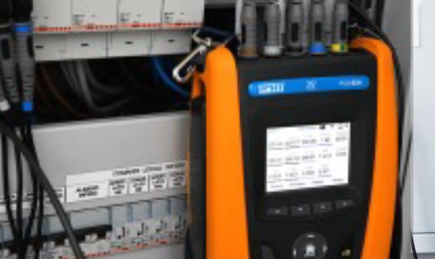 Effekt- og energiloggere med fire strømtænger